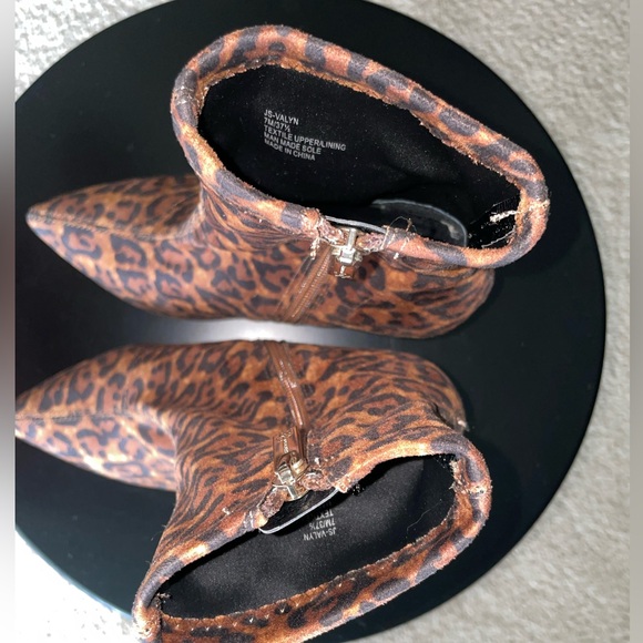 Jessica Simpson Women's Alliye Pointed Toe Stiletto Heeled
Ankle Booties - Picture 7 of 8